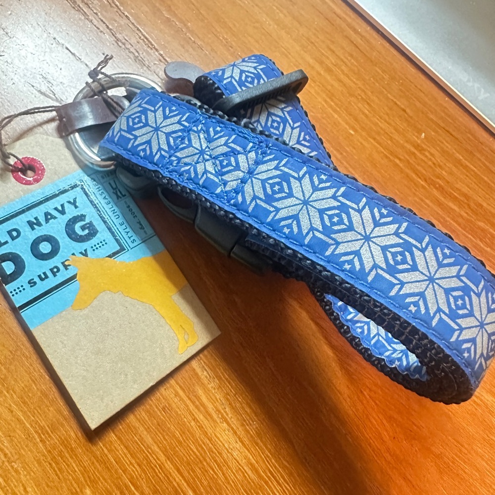 Brand new Old Navy dog collar collar large/xlarge